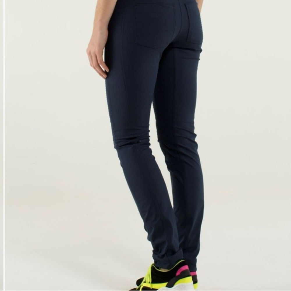 Lululemon Bust A Move Women's Pants - Estimated Size 2 - Picture 1 of 16